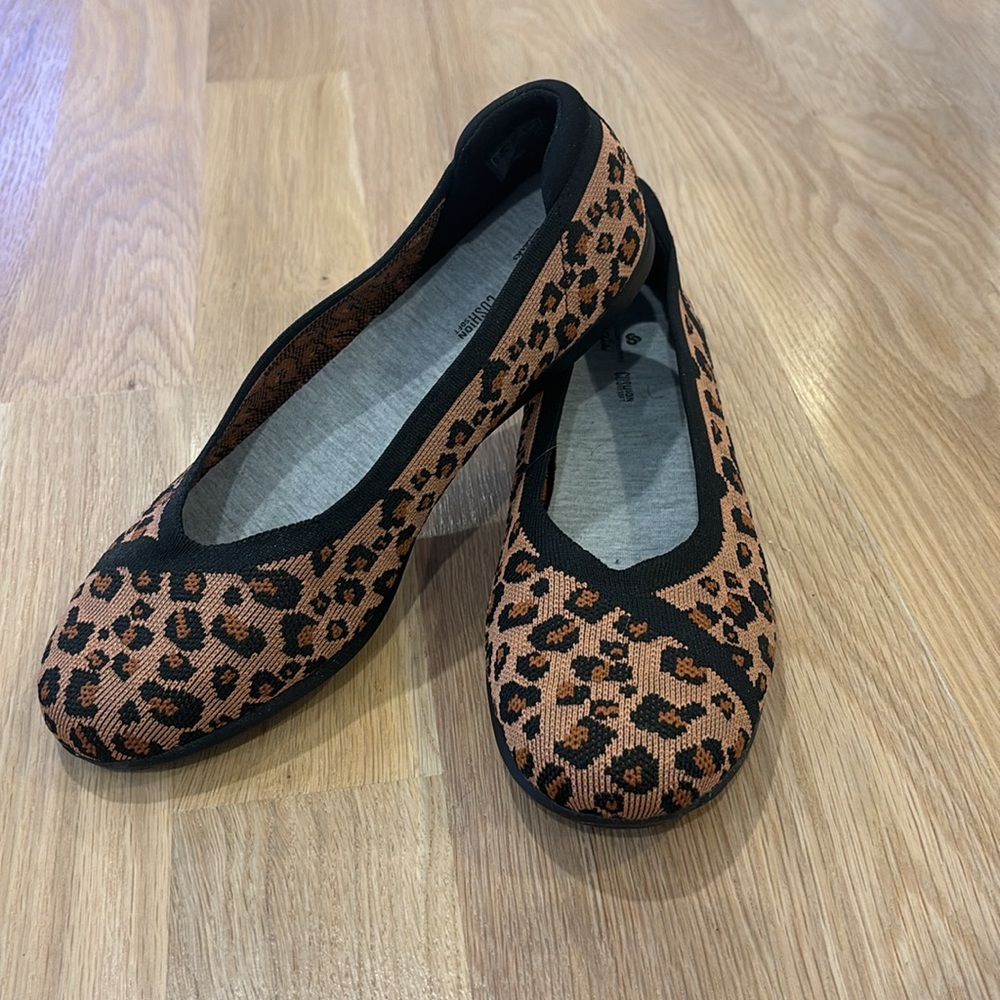 Clark's | Leopard Flats